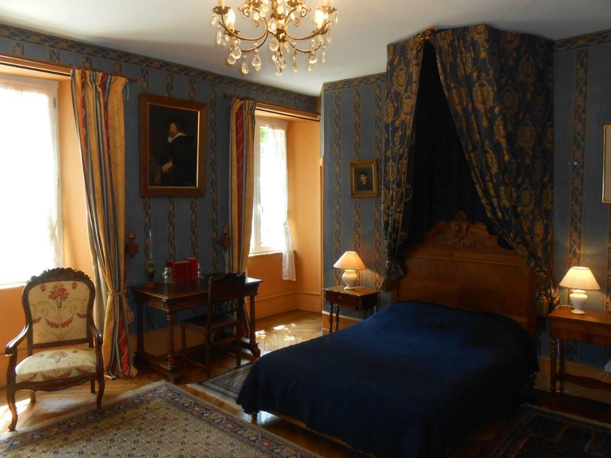 Chateau De Courbelimagne, Raulhac Экстерьер фото